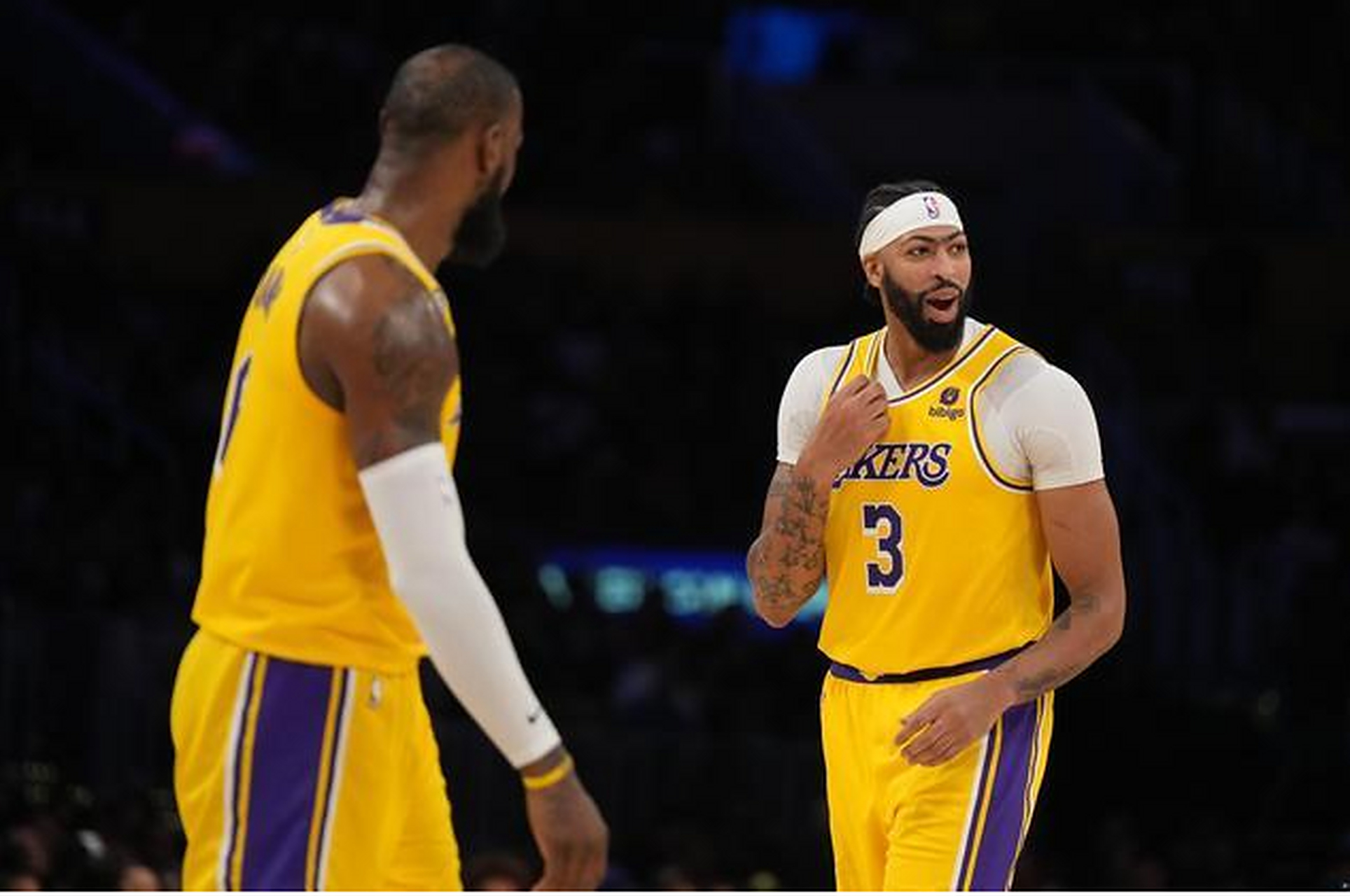 开云体育-包含骑士主场负爵士，拉塞尔投篮手感不佳的词条