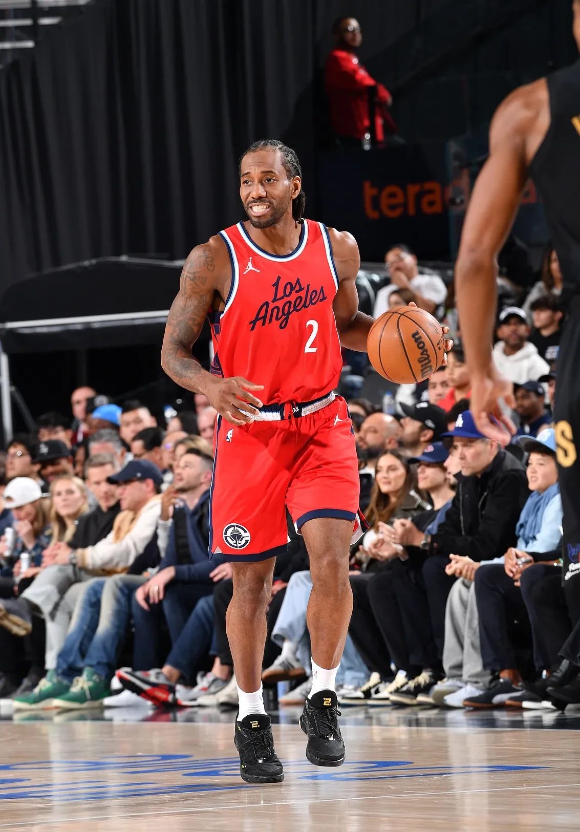 猛龙逆转击败步行者，莱昂纳德关键时刻发威