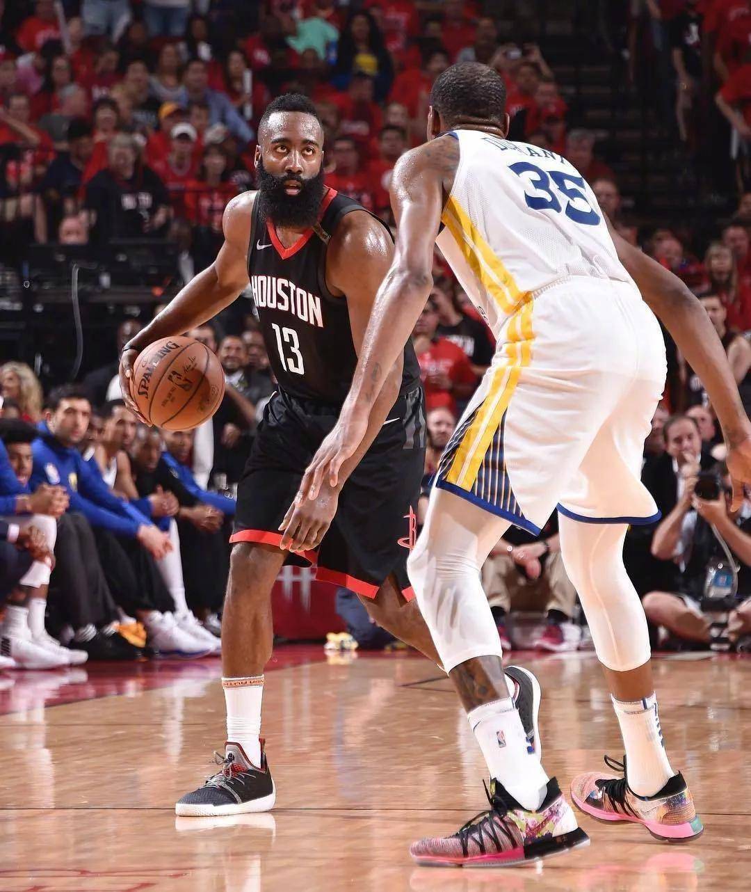 开云体育-竞争激烈！勇士vs火箭，柯瑞对决哈登的简单介绍