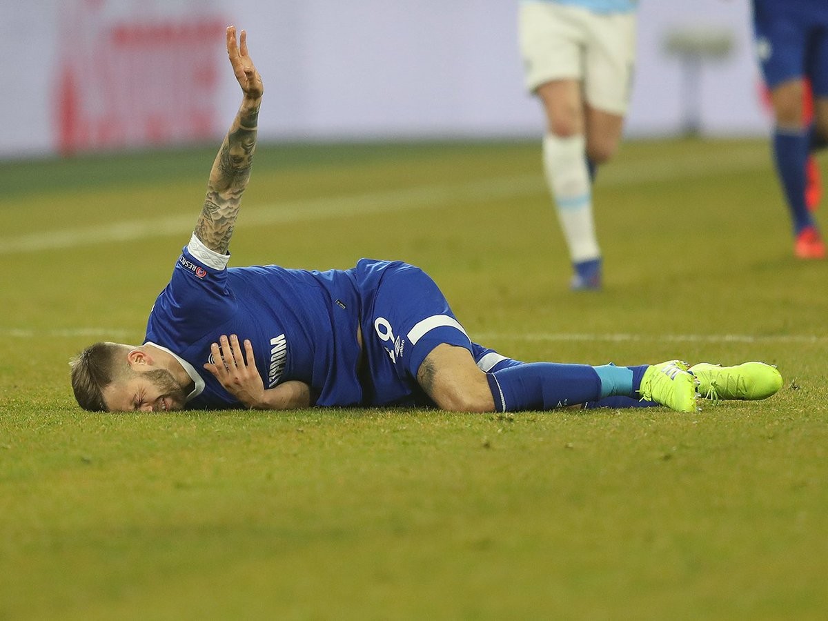 沙尔克客场一球小胜，豪取三分